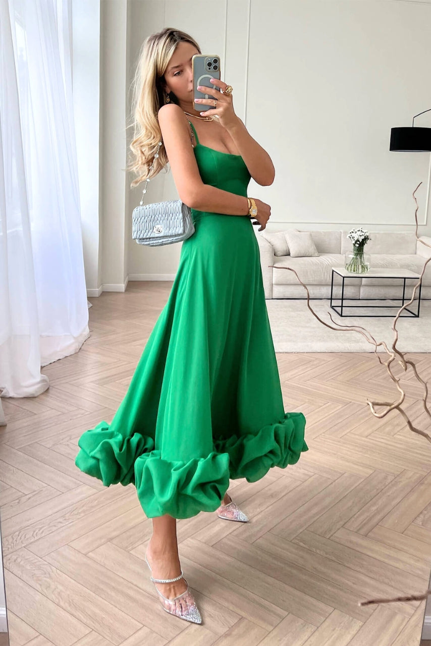 Paulina™ | Fließendes Kleid mit zartem Rüschen-Saum