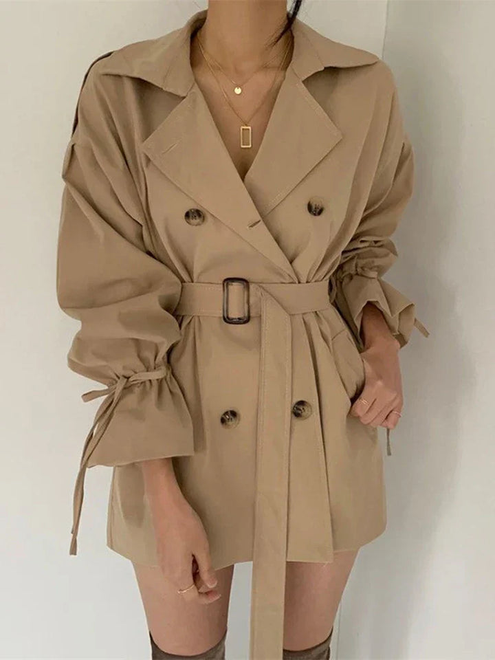 Aires™ | Taillierter Zweireihiger Trenchcoat mit Gürtel