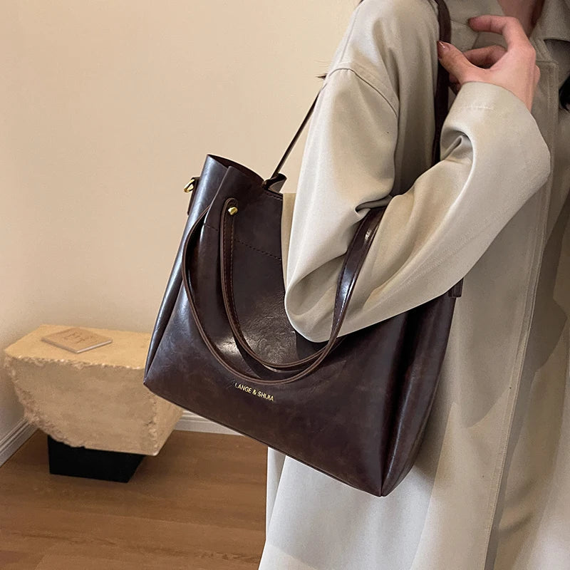 Ursula™ | Elegante Ledertasche mit zwei Riemen