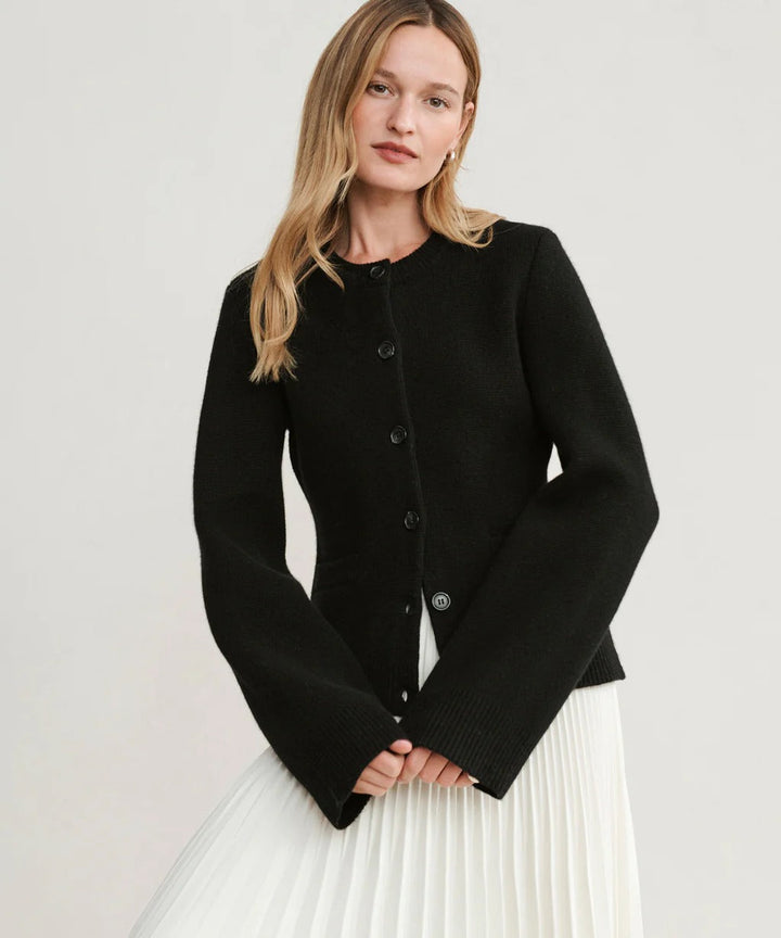 Logan™ | Elegante Strickjacke aus Wolle mit Knopfleiste